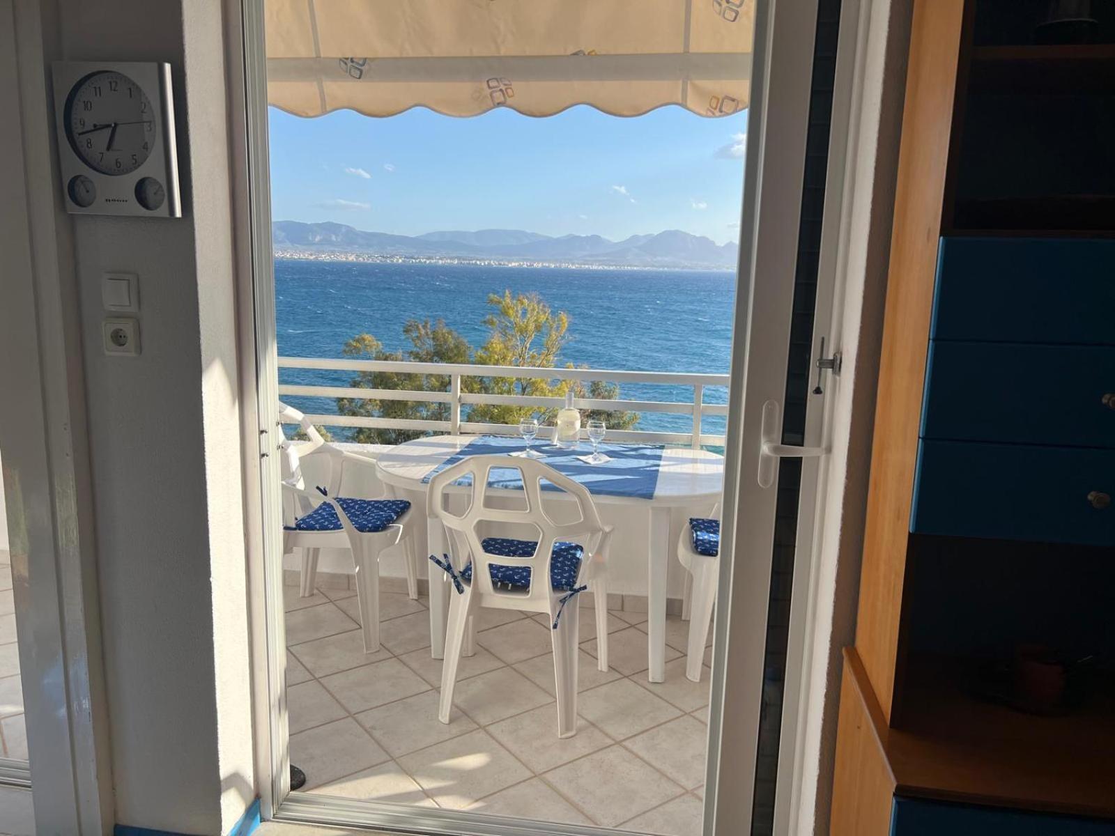 Atlas Apartment With Private Beach And Seaview Blue Loutráki Exteriér fotografie